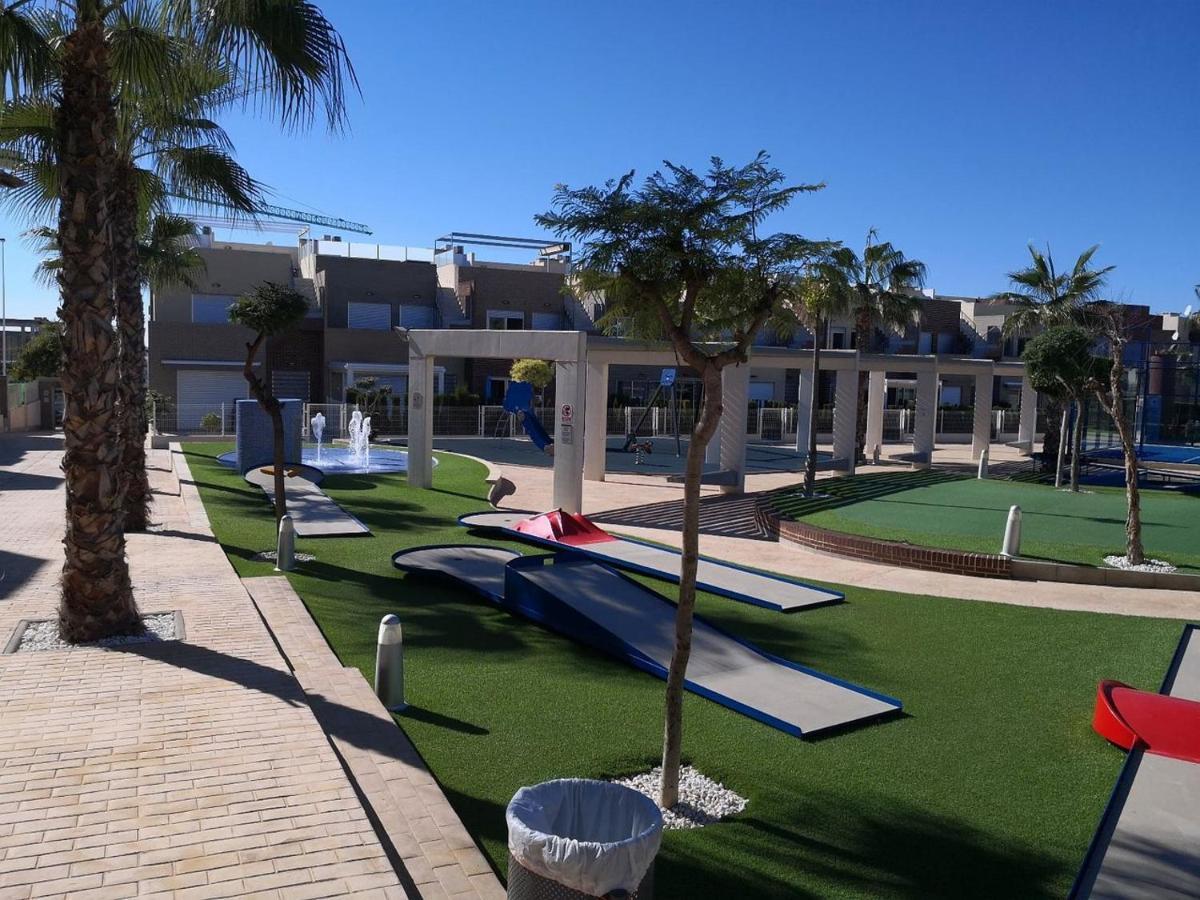 Vivienda Aguas Nuevas Familiar & Deportivo Apartamento Torrevieja Exterior foto